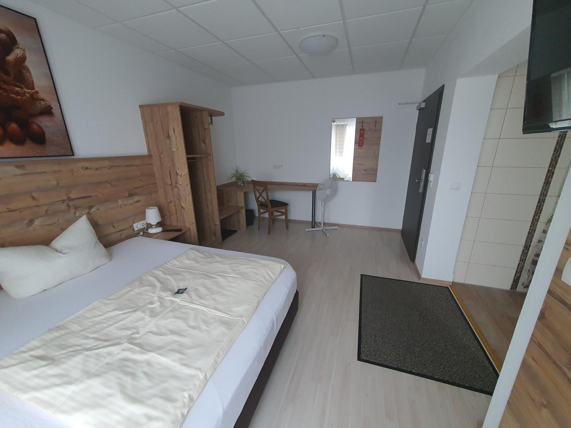Fraenkischer Hof --- Hotel In Pegnitz --- Schlabecks Fraenkischer Hof Esterno foto