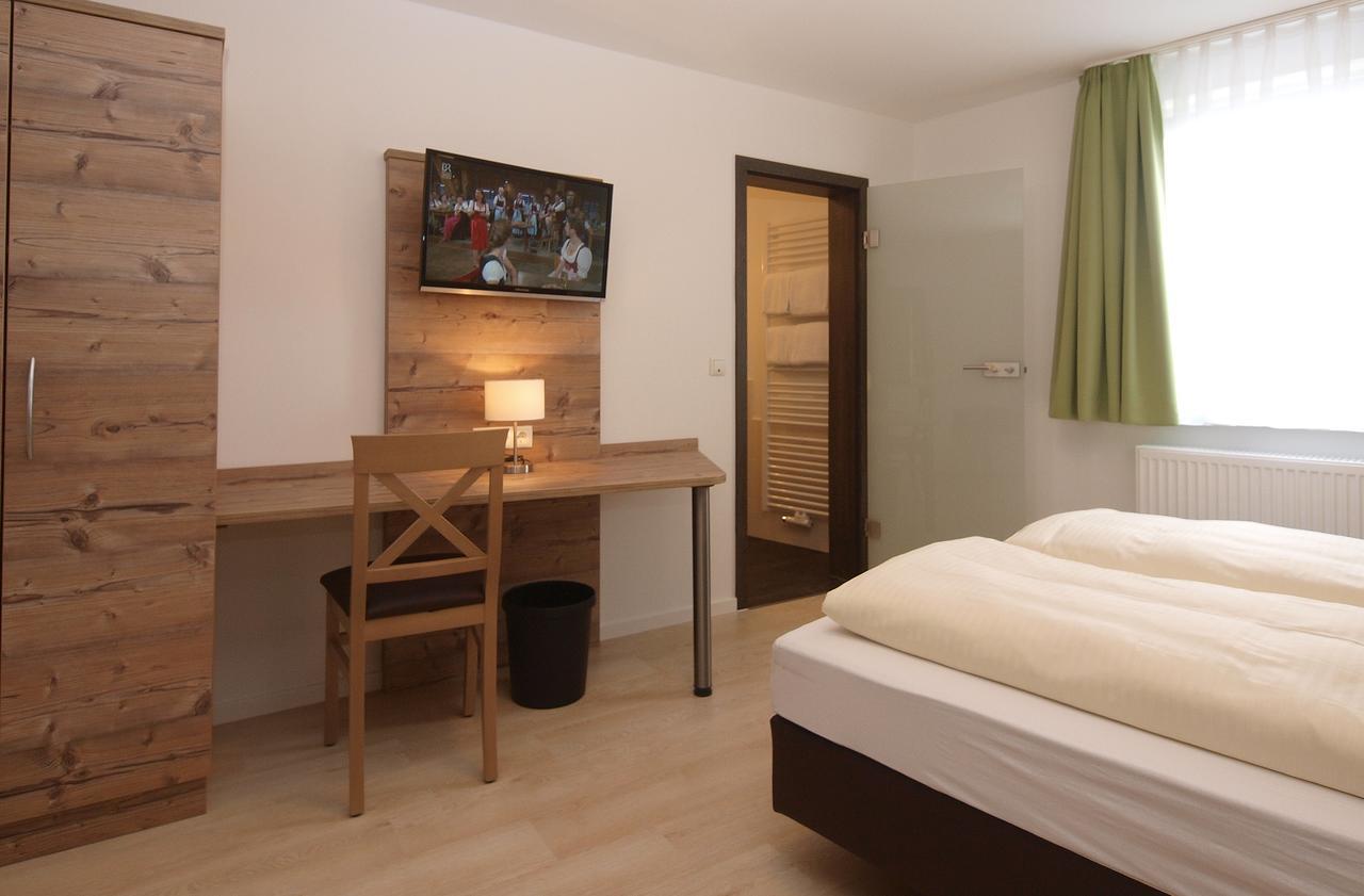 Fraenkischer Hof --- Hotel In Pegnitz --- Schlabecks Fraenkischer Hof Esterno foto